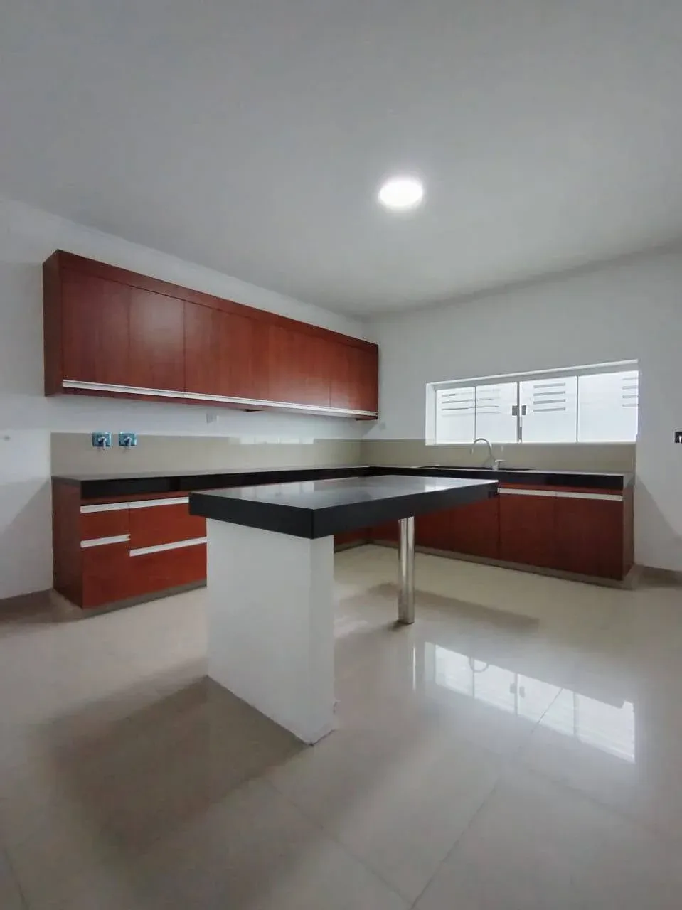 Foto 4 de En Condominio Exclusivo,Casa Moderna en Alquiler en Urubo