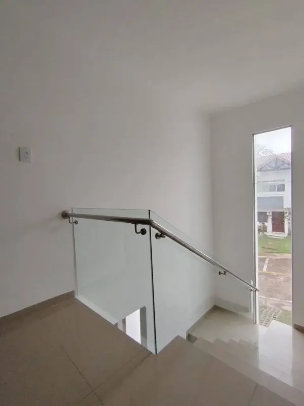 Foto 8 de En Condominio Exclusivo,Casa Moderna en Alquiler en Urubo