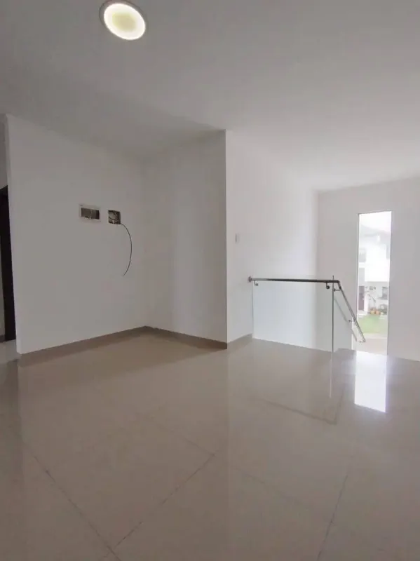 Foto 7 de En Condominio Exclusivo,Casa Moderna en Alquiler en Urubo