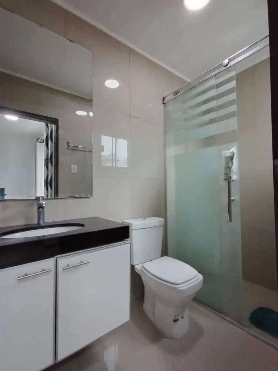 Foto 6 de En Condominio Exclusivo,Casa Moderna en Alquiler en Urubo