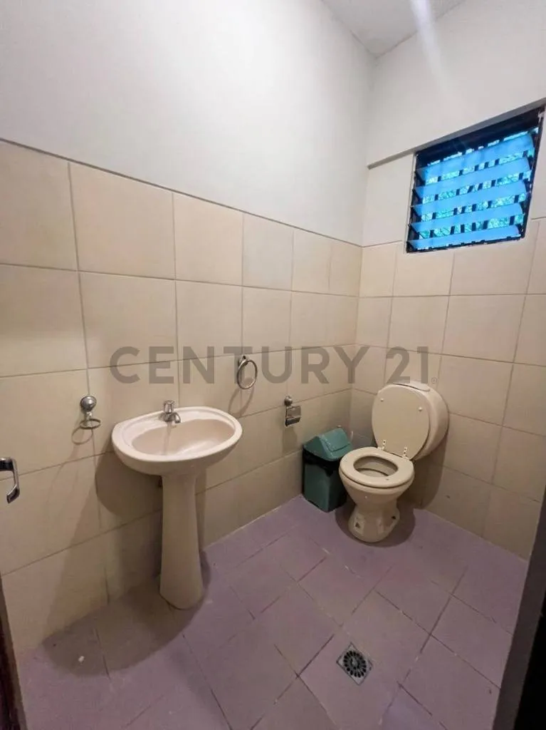 Foto 6 de Local Comercial Duplex en Alquiler