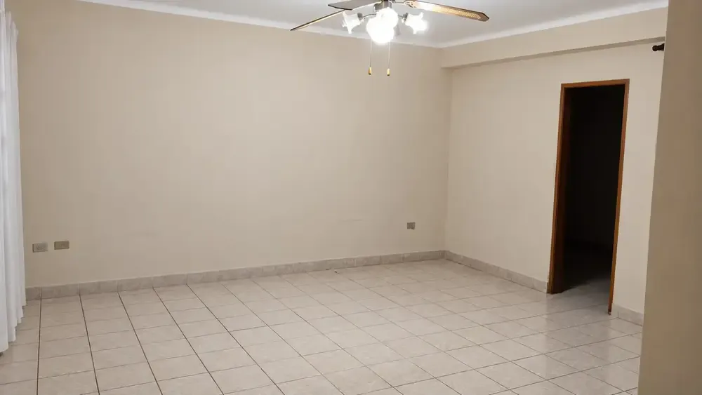 Foto 5 de Casa en ALQUILER Zona Sur Av Santos Dumont