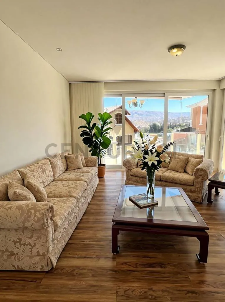 Foto 2 de Departamento de Lujo en Venta - Achumani - El Faro
