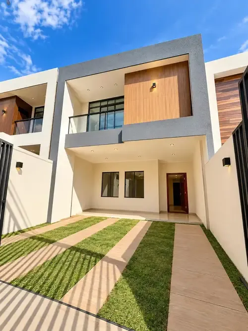 Foto 4 de Casa en Pre Venta con 4 Habitaciones - Zona Norte 7° Anillo