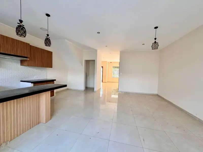 Foto 8 de Casa en Pre Venta con 4 Habitaciones - Zona Norte 7° Anillo