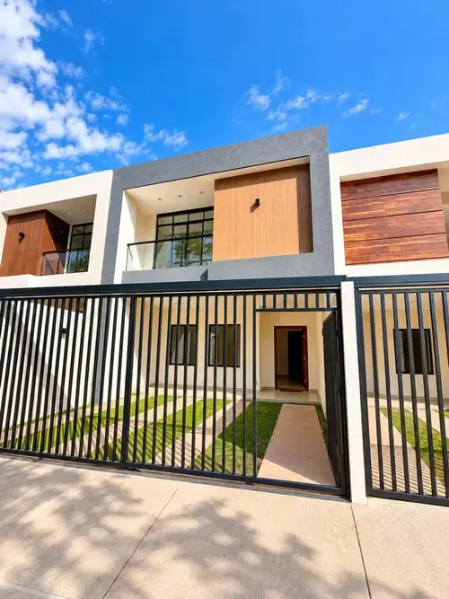 Foto 17 de Casa en Pre Venta con 4 Habitaciones - Zona Norte 7° Anillo