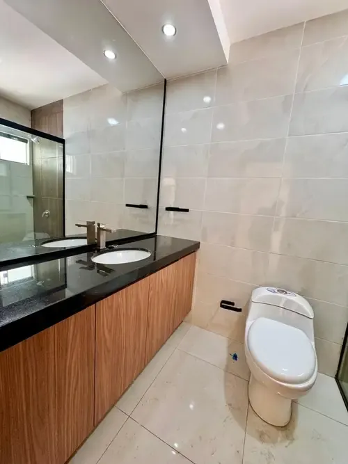 Foto 12 de Casa en Pre Venta con 4 Habitaciones - Zona Norte 7° Anillo