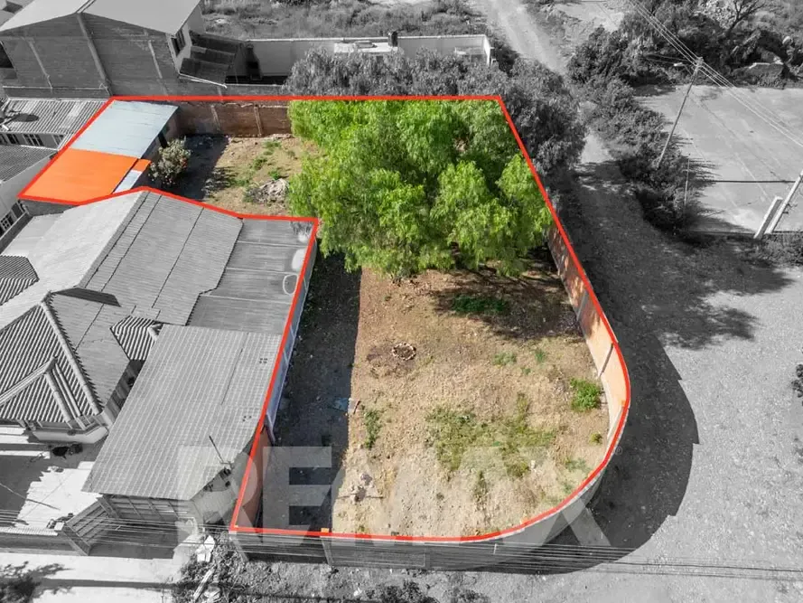 Foto 3 de Terreno en venta en esquina a 2 cuadras de Av Villazon