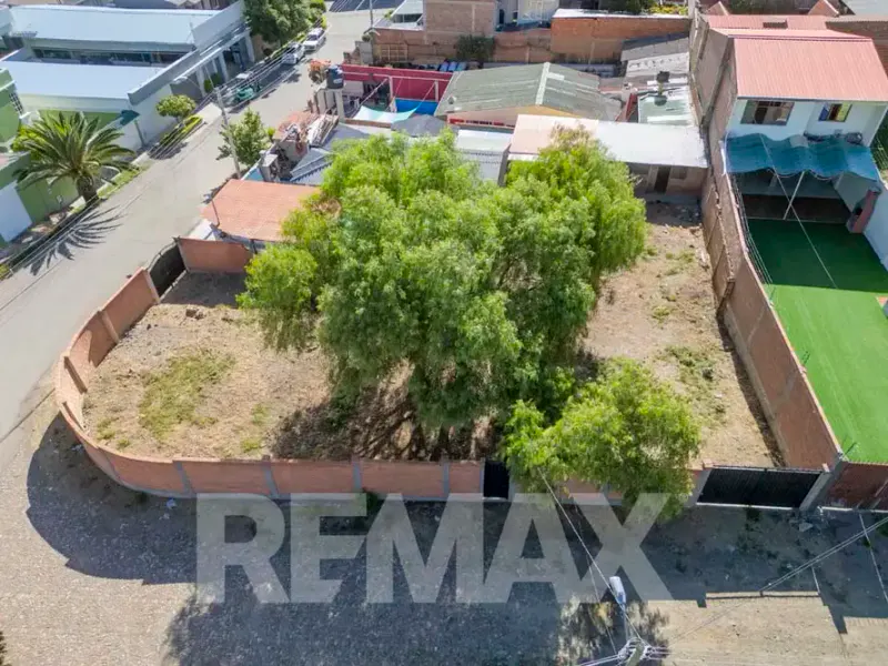 Foto 7 de Terreno en venta en esquina a 2 cuadras de Av Villazon