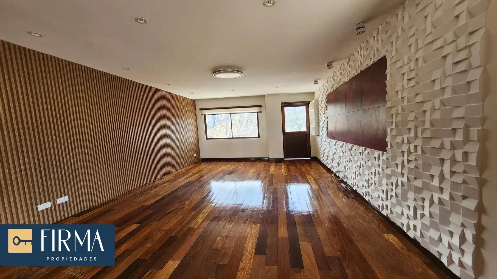 Foto 3 de Penthouse en Venta con Terraza Privada en Achumani