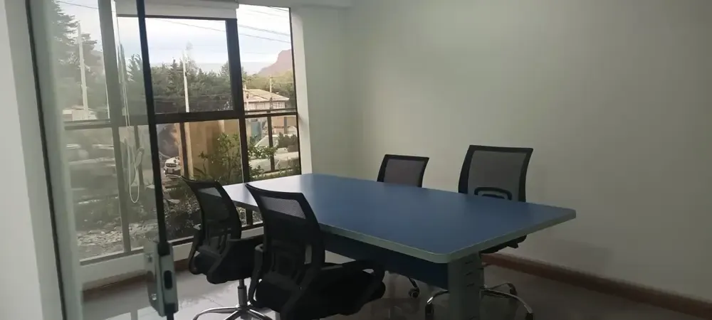 Foto 15 de Local Comercial con 2 Garajes y Un Depósito en Venta Zona Calacoto La Paz
