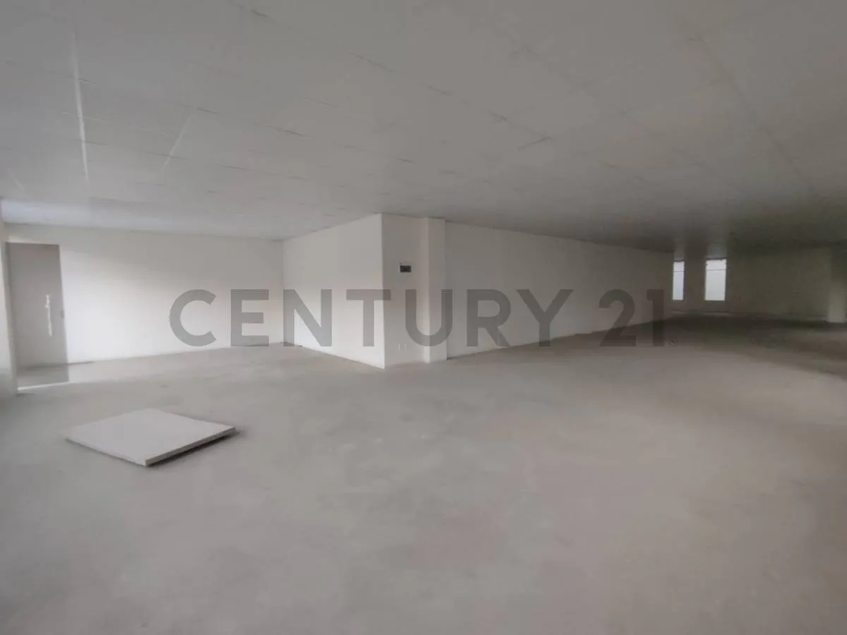 Foto 6 de Local comercial en venta en Achumani, sobre Av. Costanera, altura calle 25