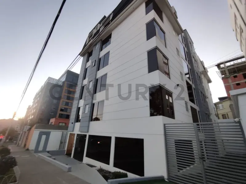 Foto 8 de Local comercial en venta en Achumani, sobre Av. Costanera, altura calle 25