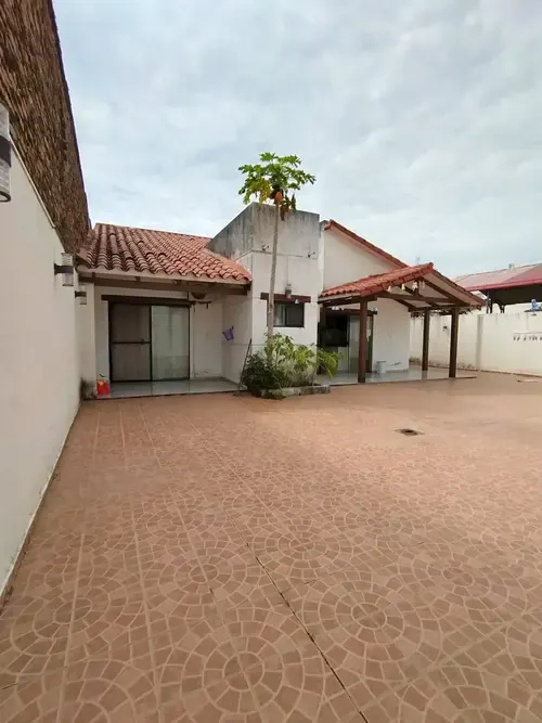 Foto 6 de Casa Amplia en Venta en Montero