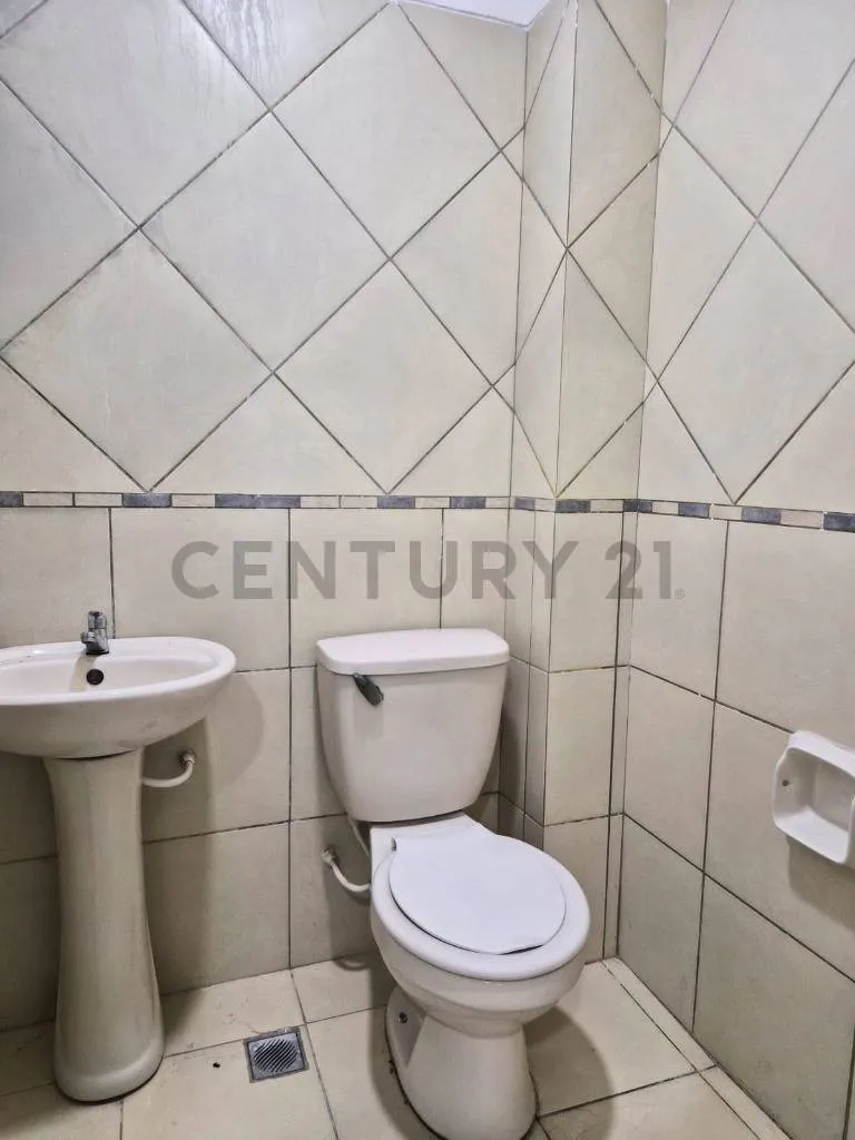 Foto 7 de Consultorio en Venta – Clínica Rengel