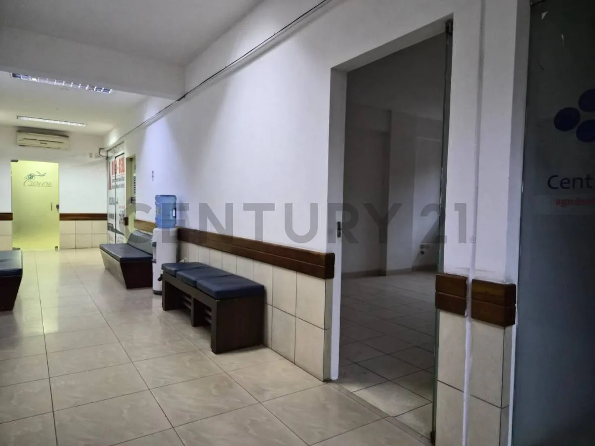 Foto 4 de Consultorio en Venta – Clínica Rengel