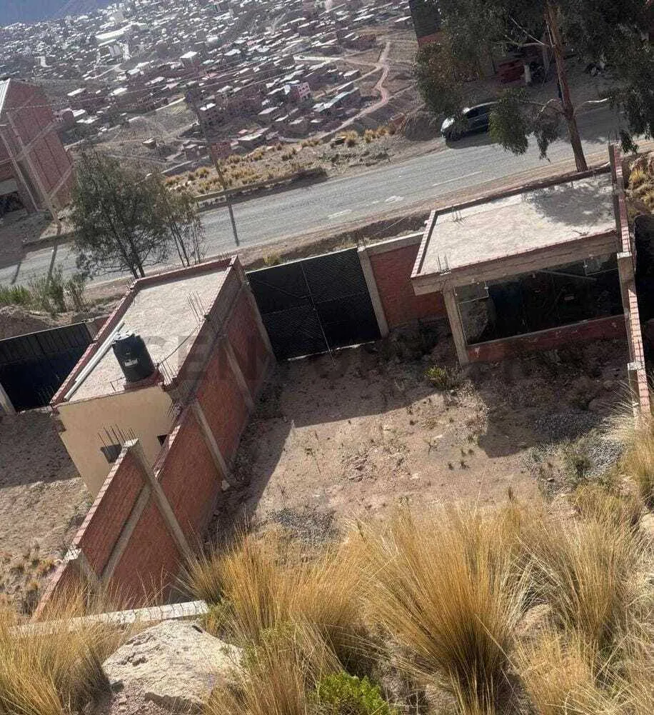 Foto 2 de Terreno amurallado en alquiler de 235 m2