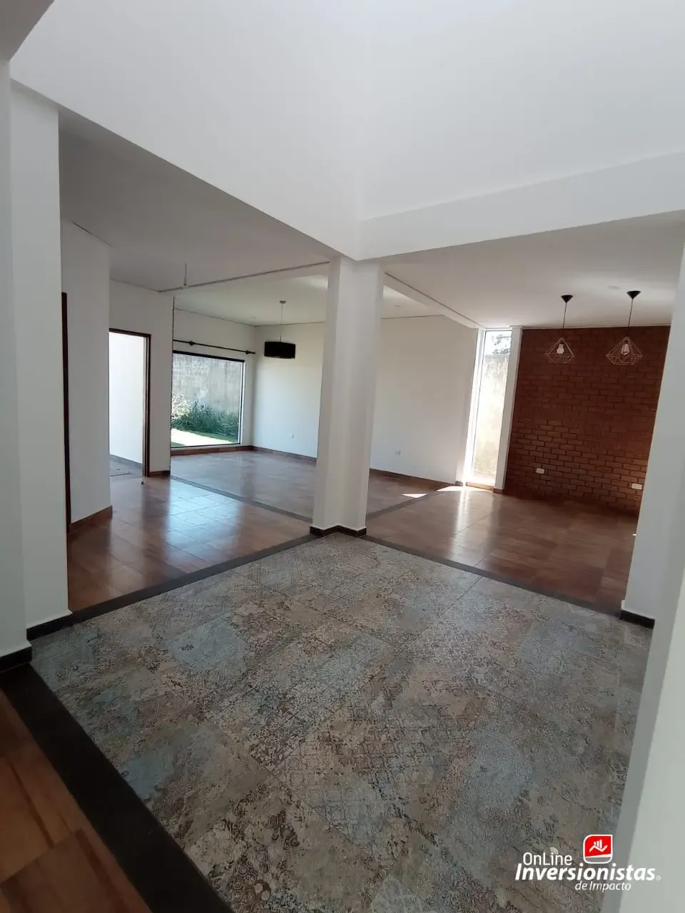 Foto 1 de Casa Amplia en Alquiler Km 9 1/2 Doble Via