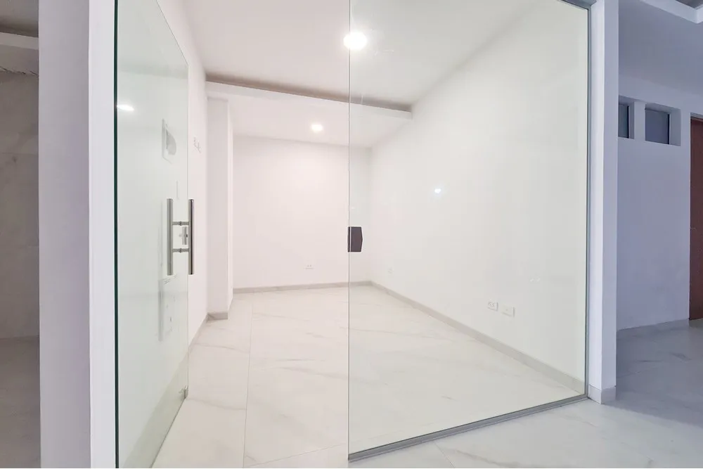 Foto 6 de En Venta - Local Comercial
