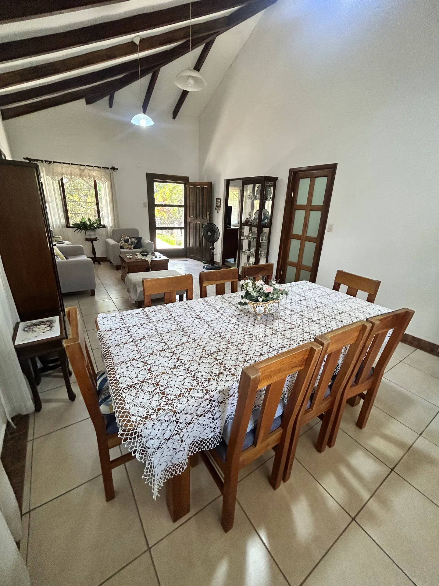 Foto 3 de ¡Relájate o Invierte en Una Casa Estilo Cabaña en Buena Vista!