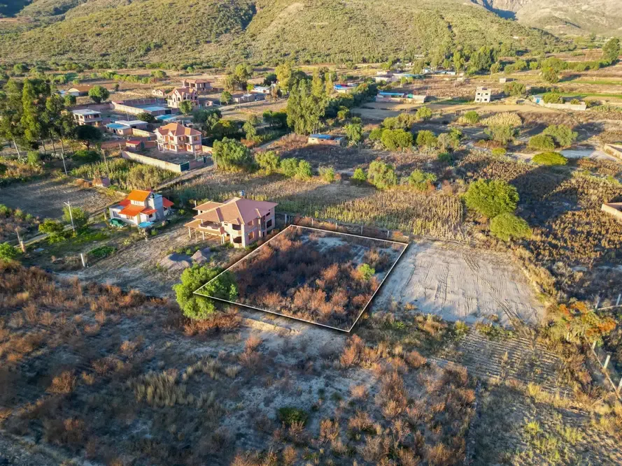 Foto 2 de Amplio Lote Agrario en Venta Camino a Tarata