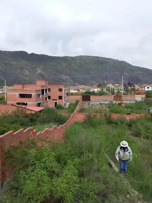 Foto 1 de erreno en venta de 1.025,73 m² en Mecapaca, ideal para inversión y desarrollo