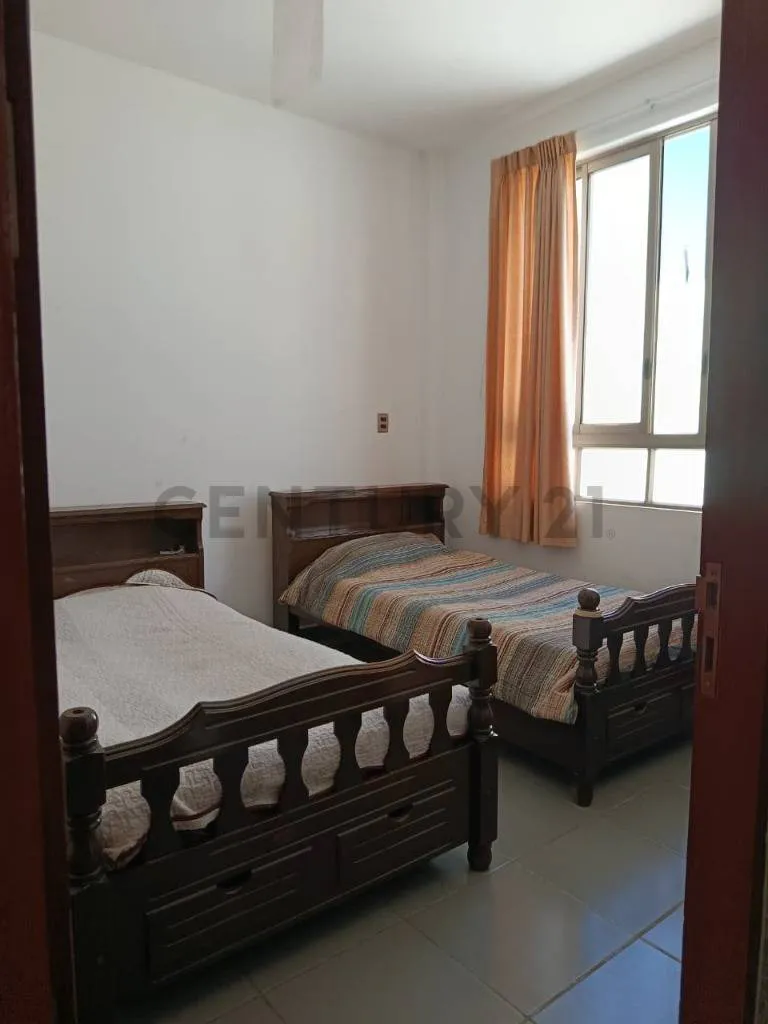 Foto 5 de Casa con Local Comercial en Venta