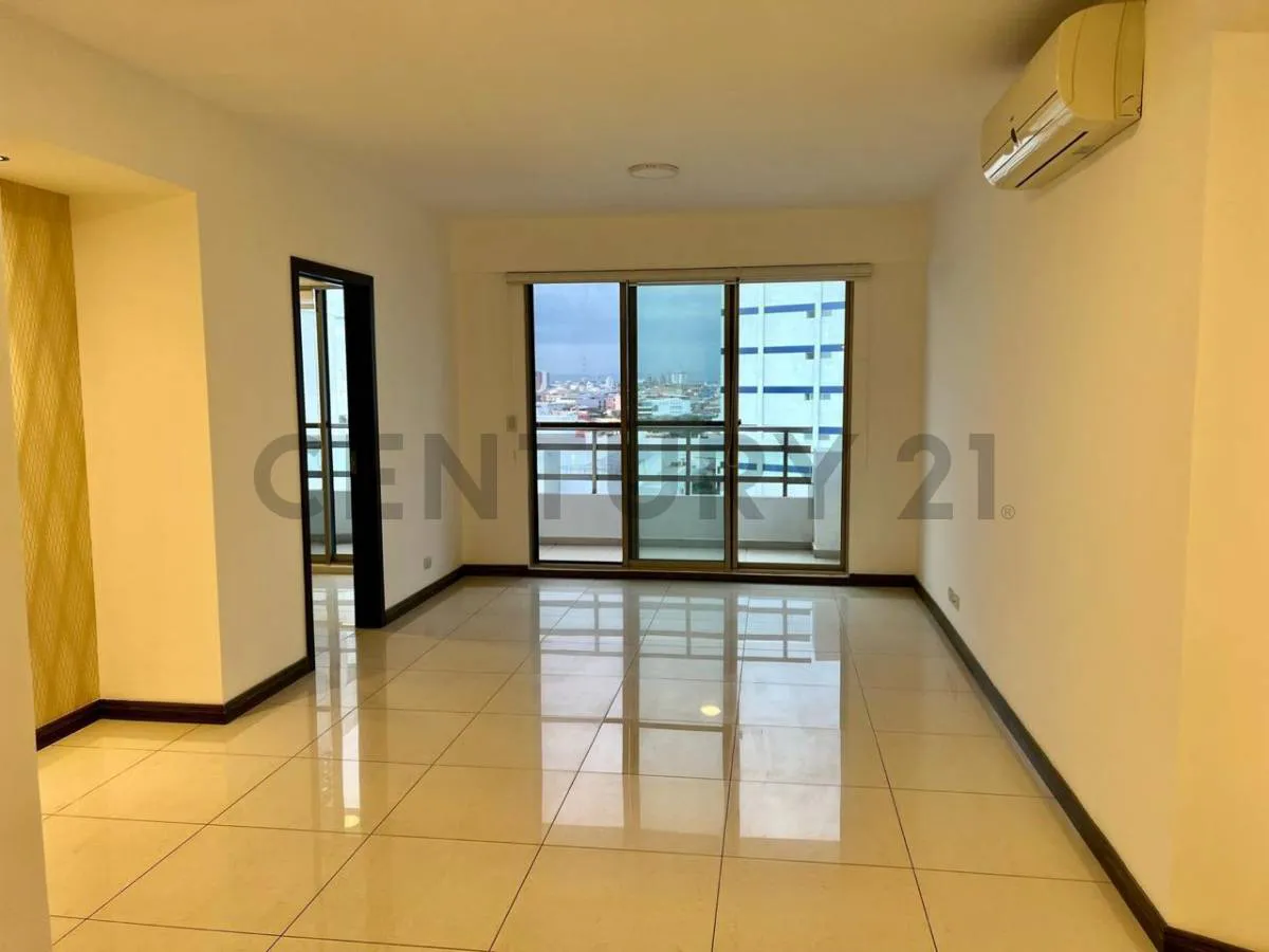 Foto 3 de Departamento en Venta – Torres Aventura