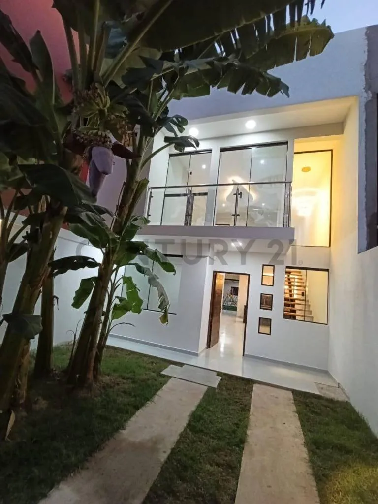 Foto 1 de Casa Amplia en Preventa | Precio de Ocasión