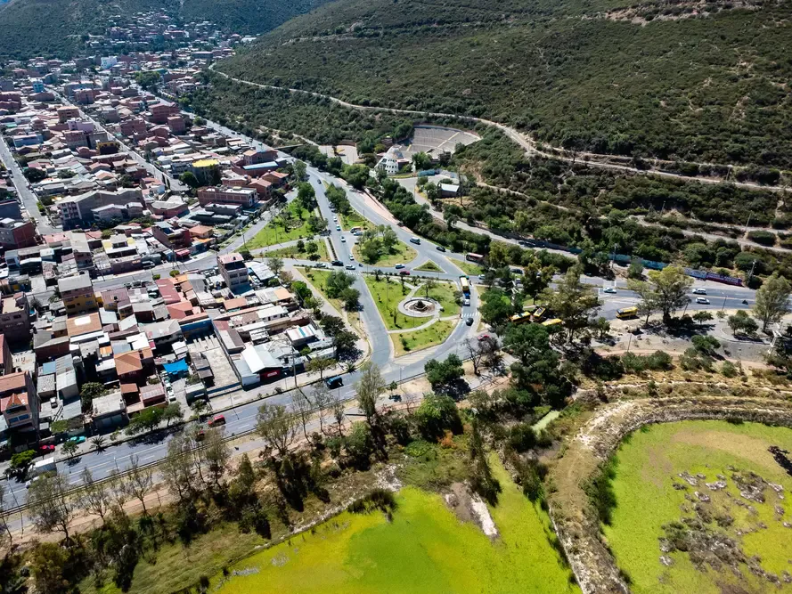 Foto 3 de Oportunidad de Inversion Lote en Venta Zona Circuito Bolivia