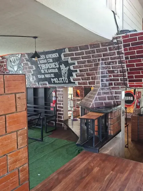 Foto 5 de Casa Comercial en Venta en San Miguel a Pasos de La Calle 21
