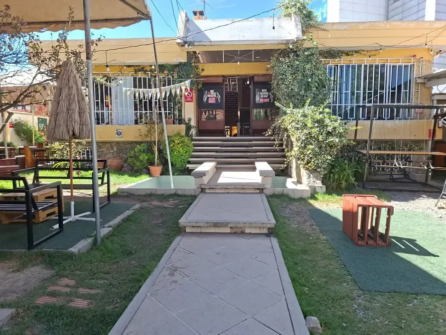 Foto 2 de Casa Comercial en Venta en San Miguel a Pasos de La Calle 21
