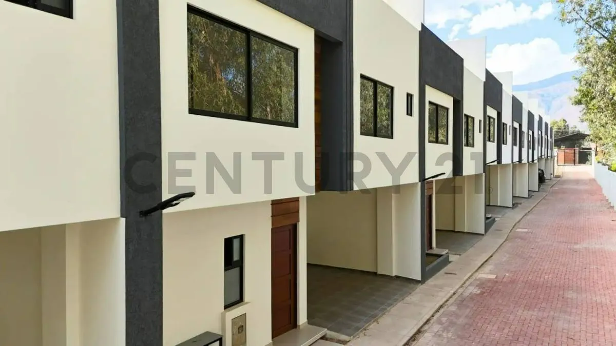 Foto 1 de Casa en Venta | Condominio Jardines del Oeste - Casa N.º 7 Chiquicollo