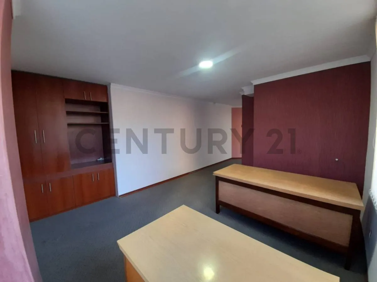 Foto 5 de Oficina Semi Amoblada en Alquiler – Edificio La Habana, Miraflores
