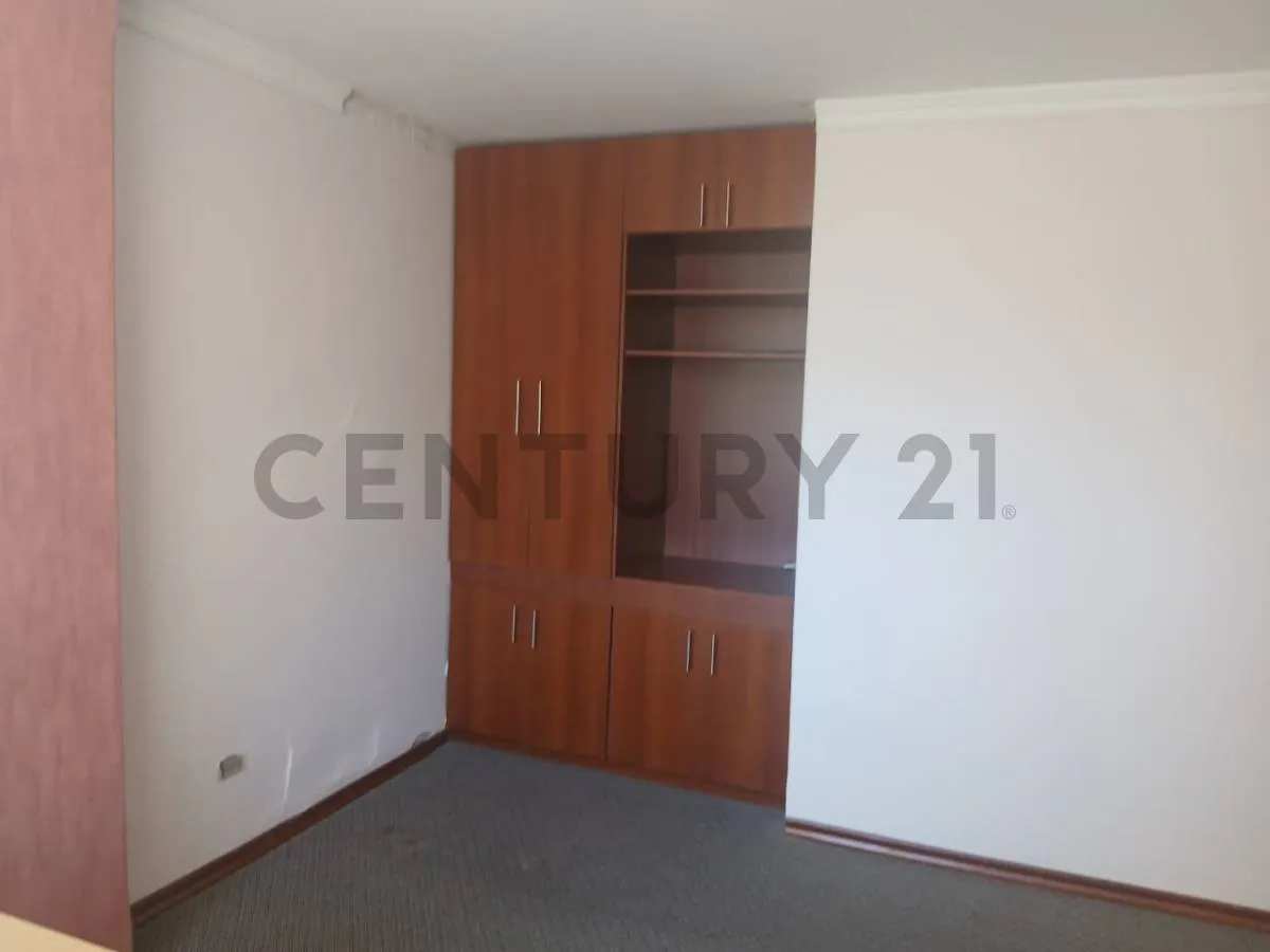 Foto 7 de Oficina Semi Amoblada en Alquiler – Edificio La Habana, Miraflores