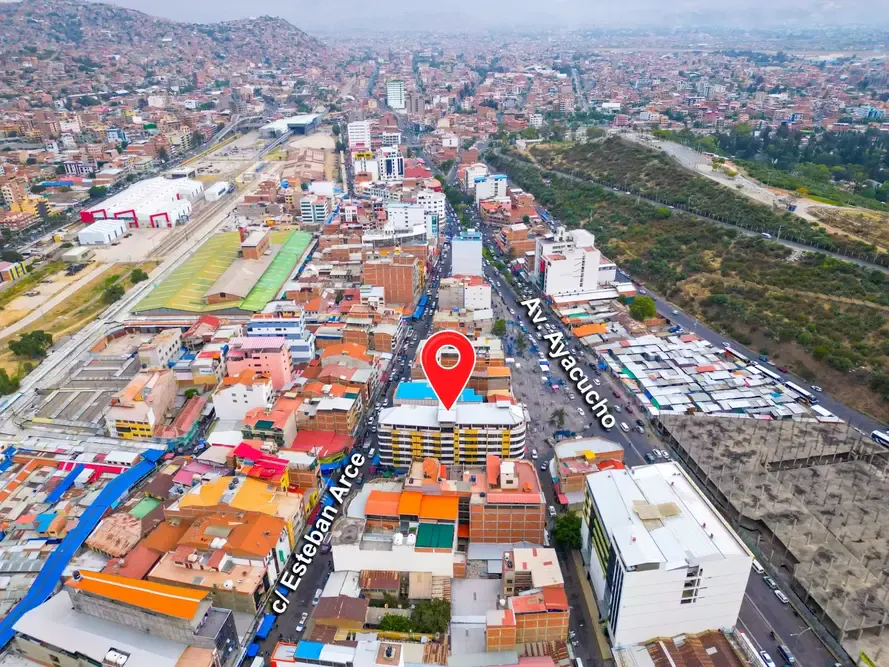 Foto 7 de Local Comercial en Alquiler – Piso 2-1 en El Centro de Cochabamba