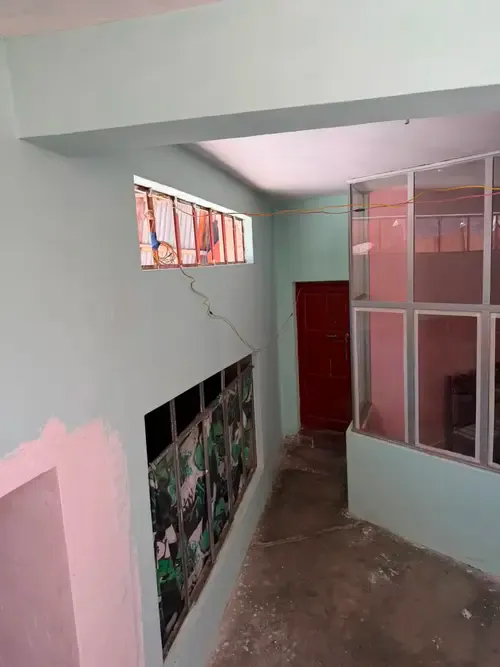 Foto 3 de En Venta Casa con Tiendas Comerciales Bajo Pampahasi