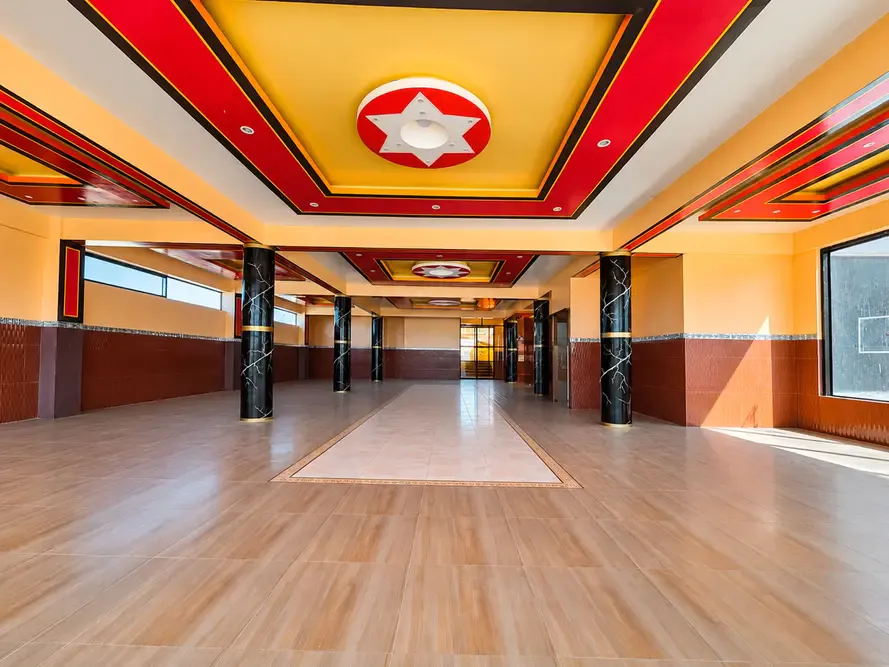 Foto 5 de En Alquiler - Amplio Espacio Comercial