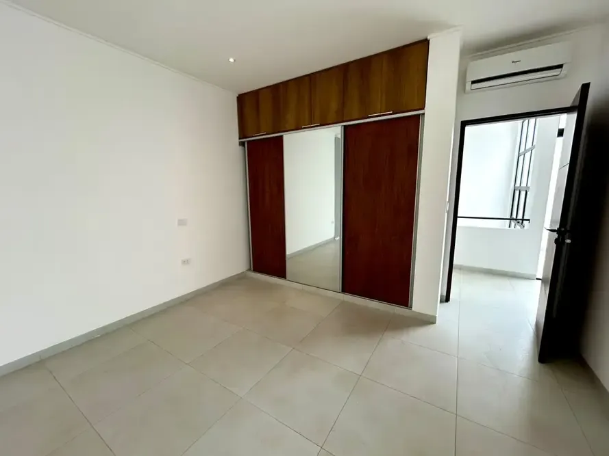 Foto 8 de Casa en Alquiler en Urubó