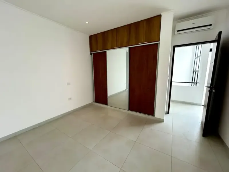 Foto 8 de Casa en Alquiler en Urubó