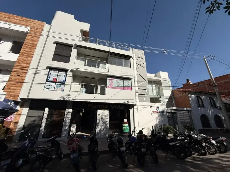 Foto 4 de Consultorio Médico en Alquiler - PISO 3-1