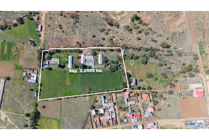 Foto 12 de Amplio Terreno Comercial en Venta