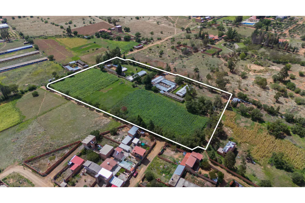 Foto 7 de Amplio Terreno Comercial en Venta