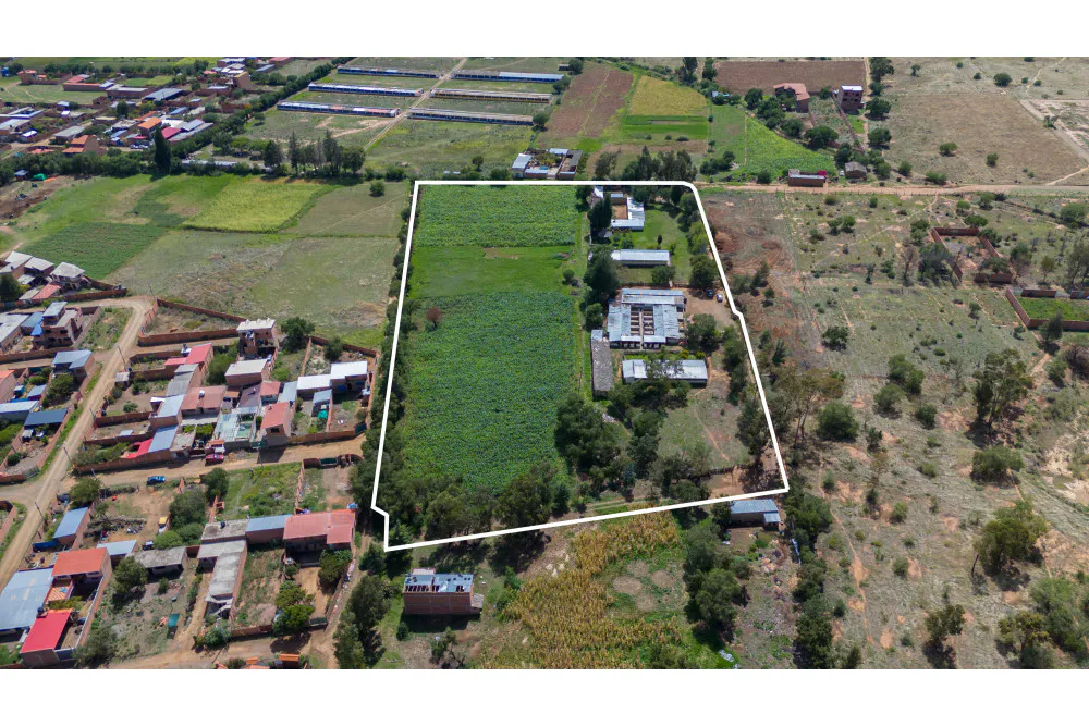 Foto 6 de Amplio Terreno Comercial en Venta