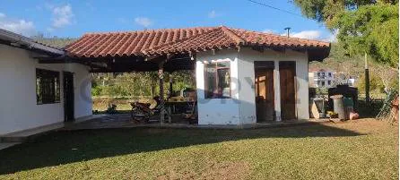 Foto 2 de En Samaipata, Quinta Productiva Dentro del Pueblo (a 560 Metros)