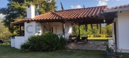 Foto 3 de En Samaipata, Quinta Productiva Dentro del Pueblo (a 560 Metros)