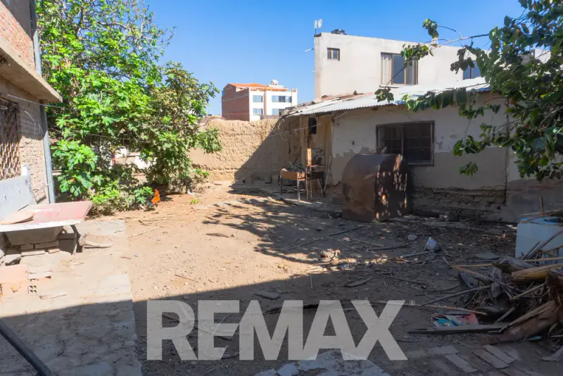 Foto 18 de Casa a Precio de Terreno en Venta Calle Jordan