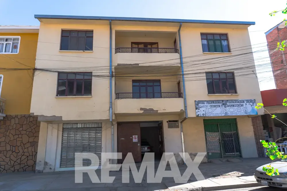 Foto 12 de Casa a Precio de Terreno en Venta Calle Jordan