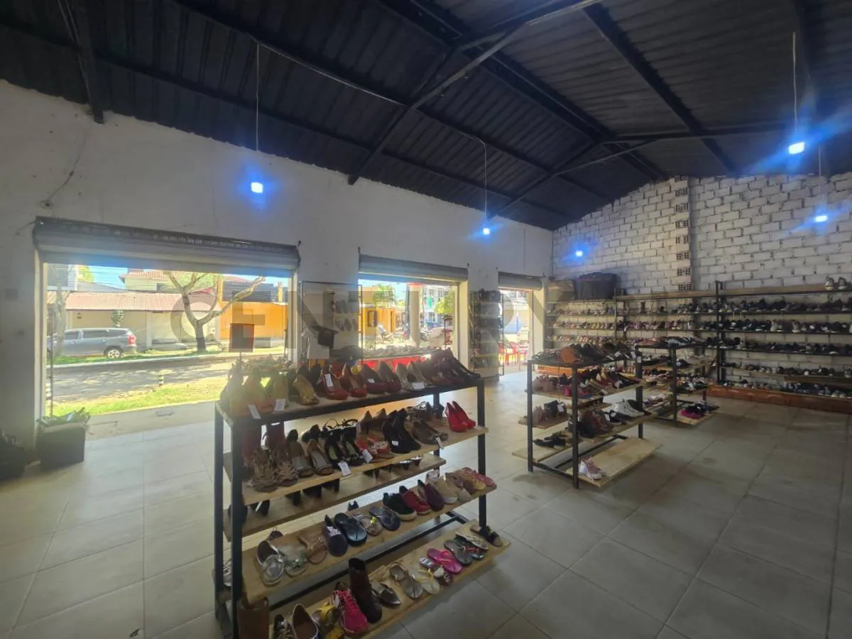 Foto 11 de Atractivo Terreno con Galeria para Negocios!