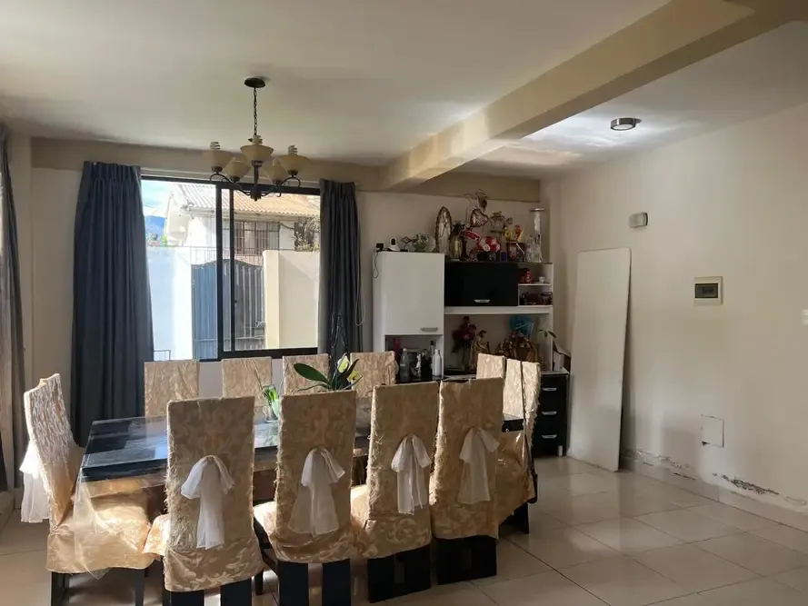 Foto 15 de Casa en Esquina con Amplio Jardín y Terraza – Espacio, Privacidad y Confort en un Solo Lugar.